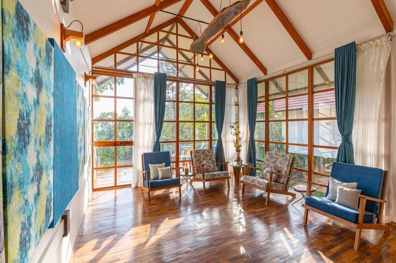 Stayvista At Cicada Chikmagalur 2Bhk Breakfast Included With Amazing View Ngoại thất bức ảnh